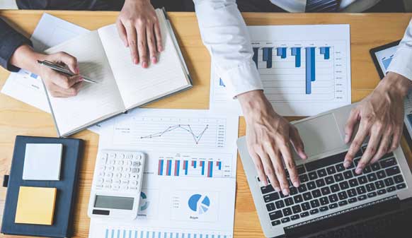 Illustration image travailleur indépendant